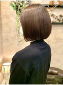 顎ラインボブ 切りっぱなしボブ コンパクトボブ 艶カラー　