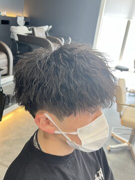 バース バイ ハピネス(BIRTH by happiness) ツイストスパイラルパーマツイストパーマメンズマッシュパーマ