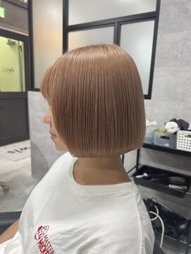 ルイス(L'wis) こだわりのピンクベージュとボブ。
