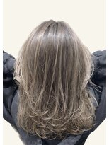 シロ(shiro)&nbsp;バレイヤージュカラー/デザインWカラー