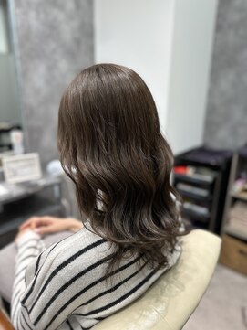 フォンド 津田沼(fond.) 黒髪/グレーベージュ/レイヤーロング/前髪パーマ/津田沼