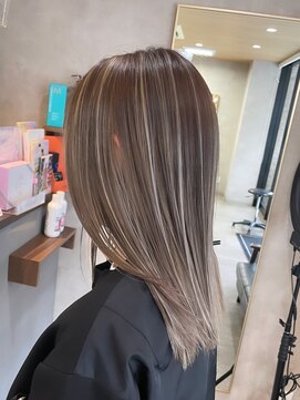 リエンスクレア(RIENS xrea) 【xrea】ハイライトカラー×山本優舞