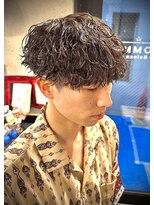 ビンゴ(BINGO)&nbsp;1228ツイストスパイラルパーマ束間アッシュブラック短髪ショート