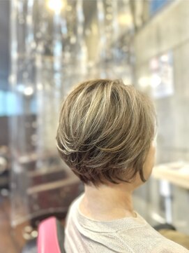 1+ アンプリュス(Unplus) 白髪ぼかしハイライト/市川/市川駅