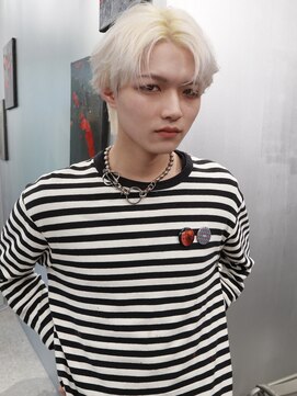 ペレ 梅田(PELE) ニュアンスパーマ/韓国マッシュ/スパイキーショート/梅田