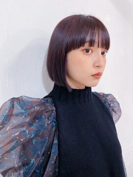 オーリーエトワ 御器所(oorry.etwa) ブリーチなしでも透明感。モードな艶パープルボブ