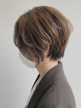 ユニ バイ マグ 長野店(Uni.by Mag) 30代40代小顔ふんわり丸みボブ◎透明感アッシュグレージュ