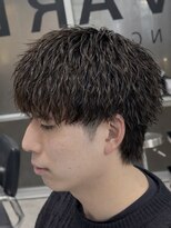 オーバル ジングウマエ(OVARL jingumae)&nbsp;短め縦落ちツイストスパイラルパーマ