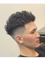 バーバーショップ フォーシーズン(BAR BER SHOP FOURSEASON)&nbsp;極道パーマ/スキンフェード/バズクロップ