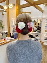 ギャラクシー ヘアードレッサーズ(galaxy hairdressers)&nbsp;成人式シニョンヘアアレンジ