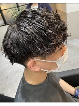 リノ エヘウ(Lino eheu) ツイストパーマ七三オールバックマッシュウルフスリークショート