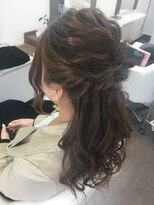 マクロヘアー(macro hair) ハーフアップ