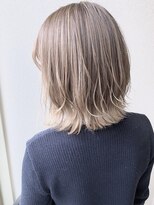 シンティアバイアルティナ 渋谷店(Cyntia by artina)&nbsp;パールホワイト×切りっぱなしボブ【Cyntia渋谷】[渋谷/渋谷駅]