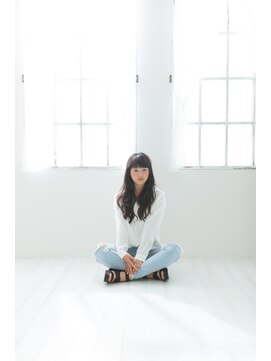 アズヘアー ラペ 三日市店(A'z hair LAPAIX) 重めバングのロング