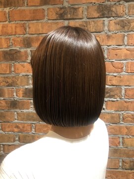 エヴリンアンドペイジ(Evelyn&paige) 【元町/神戸三ノ宮】ワンレンボブ