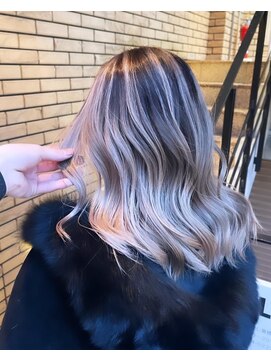 ラフ(LAFF) #黒髪#ボブルフ#ネビージュ#小顔#ワンレン