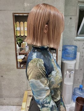 シィーム(cime) ピンクベージュ ダブルカラー ベージュカラー ボブ