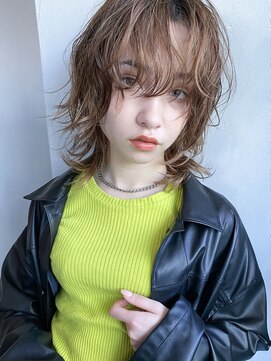 アイティーバイアルバム 下北沢店(IT by ALBUM) ウルフレイヤー_アースカラーくびれヘアツートンカラー_28590