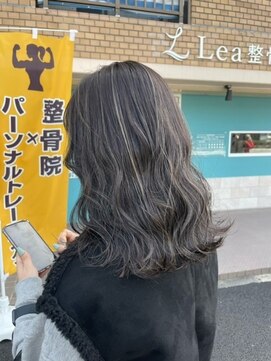 クラン 六甲道(Chlan) 細めコントラストハイライト×波巻きウェーブ