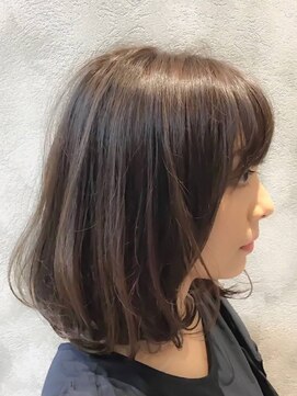 モスト ブリヤン(MOST BURYAN) ミディアムボブパーマ×20代甘めガーリースタイル