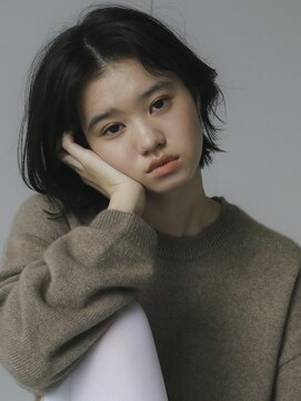 ネロ フタコタマガワ(NERO FUTAKOTAMAGAWA) 2021a/w"A Small Good Things." fem　黒髪　小顔