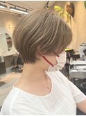 ミルクティーカラー×モード系美人ショート30代40代50代