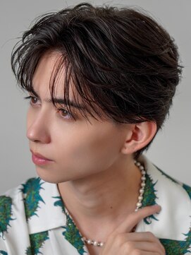 オーシャントーキョーオーバー 渋谷(OCEAN TOKYO OVER) 韓国ヘアカルマパーマカルマバングセンターパート黒髪ウルフ