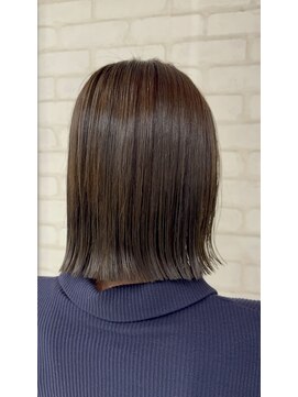 ビス ヘア アンド ビューティー 西新井店(Vis Hair＆Beauty) 20代30代外はねボブダークグレー