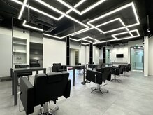 ノイセル 心斎橋(Noisyle)の雰囲気（男性が過ごしやすいスタイリッシュな店内【心斎橋メンズ美容室】）