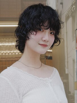 ワビ(wabi) short wolf×無造作パーマ