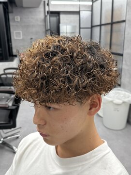 ガフフリーサロン(Guff free salon) メンズスパイラルパーマプードルパーマ波巻きパーマ