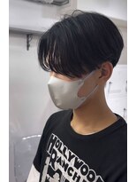 レーヴバイキートス(REVE by kiitos)&nbsp;【REVE】梅田/西梅田/センターパート/刈り上げ