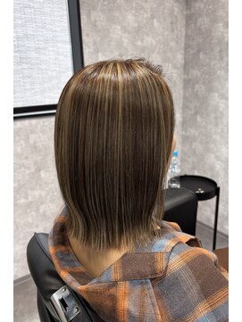 ハイライト/切りっぱなしボブ