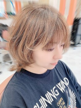 ビートルズ(BEATLES)の写真/≪飾磨駅すぐ≫流行りの白髪ぼかしで気になる髪のお悩みを解決☆。髪が伸びてきても良い状態を保ちます◎