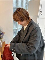 アト(Ato.) ベージュカラー×ショートウルフ