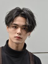 アルム オモテサンドウ(ALLM omotesando) スパイラルセンターパート|センター分けメンズパーマスタイル