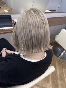 バレ(BALE) ブロンドベージュ/ハイトーン/ブリーチ/ケアブリーチ/滋賀/草津