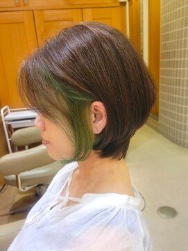 ユウヘアー 三軒茶屋店(U Hair) 【UHair】グリーンインナーカラー×小顔ショート/デザインカラー