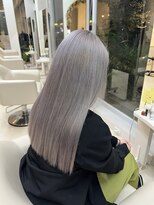 ニコラ(NICOLA) ブリーチオンカラー×シルバーカラー
