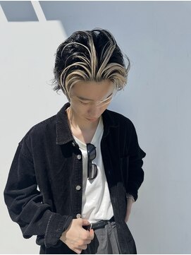 キーマン ヘアアンドアイ(KEYMAN hair&eye) センターパートウルフ ポイントブリーチ