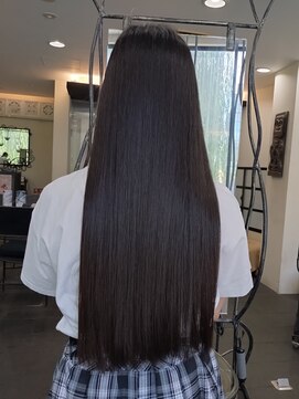 シュシュ(chou＊chou) 10代20代/縮毛矯正/地毛風ストレート/暗髪/艶髪/堺東/学生歓迎◎