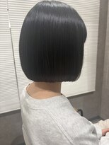 フレーム スクエア&nbsp;自然な丸みがきれいな冬ボブ