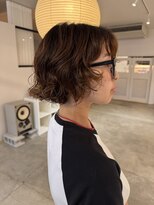 ノイ(noi)&nbsp;朝のスタイリングが楽。柔らかウェーブミディアムカットカラー