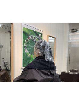 トリートメント配合のカラー剤で艶のある白髪染め☆文京区に待望のヘアカラー専門店OPEN！