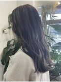 品のあるハイライトはこの細さ。