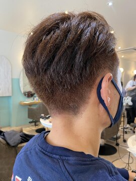 アンフィ 矢向(Anphi) 4-50 刈り上げショート/ツーブロ