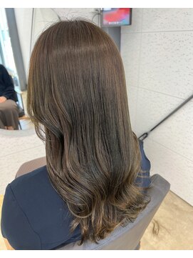 ビーヒアナウ N゜03 金沢駅西店(BE HERE NOW) 上品な艶☆マスカットティーベージュ