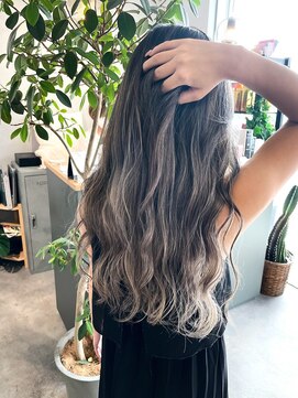 ミチ ノア(mich-nor-) バレイヤージュ◎20代30代40代