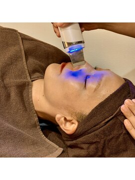 アース 相模大野店(EARTH) フェイシャルエステフェイシャルマッサージ毛穴超音波洗浄一掃