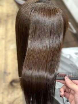 アンダーバーホワイト 広島 本通店(_WHITE) 髪質改善ストレート